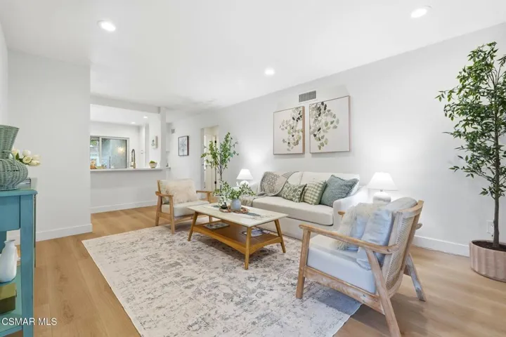 9_15103_Village_15_Camarillo_CA_93012_US