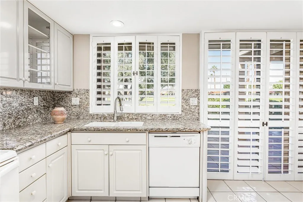304 Villena, Palm Desert, California 92260 home-pic-14
