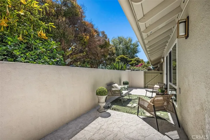 3253 San Amadeo P, Laguna Woods, California 92637