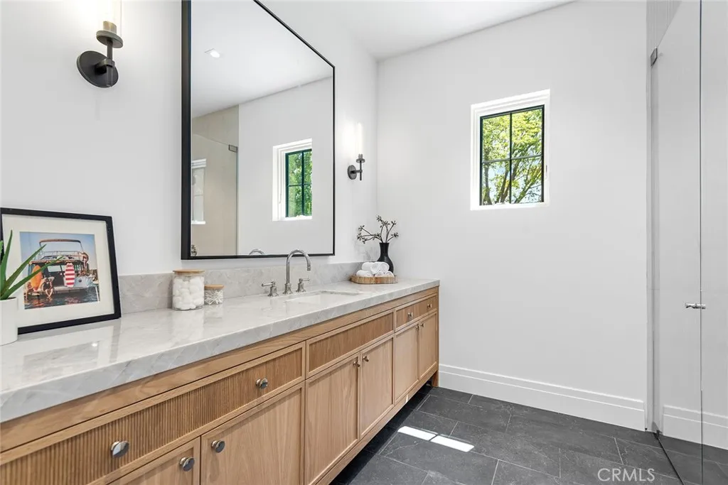 24044 Long Valley Road, Hidden Hills, California 91302 home-pic-40