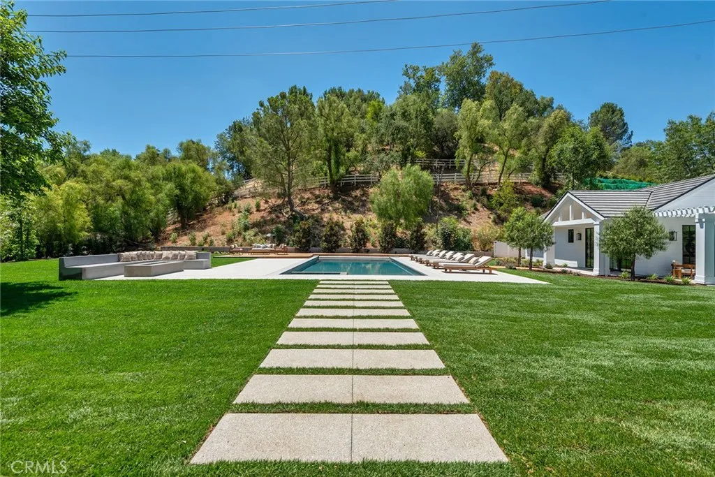 24044 Long Valley Road, Hidden Hills, California 91302 home-pic-46