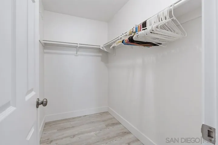 Walk-in Closet