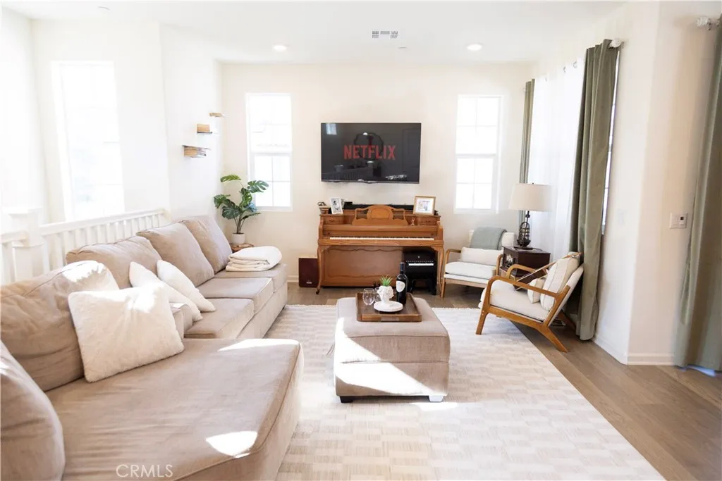 4078 Summer Way, Corona, California 92883 home-pic-6