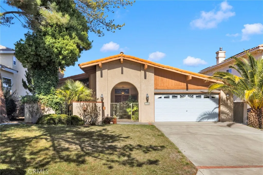 17800 Cresta Blanca Drive, Victorville, California 92395 home-pic-2