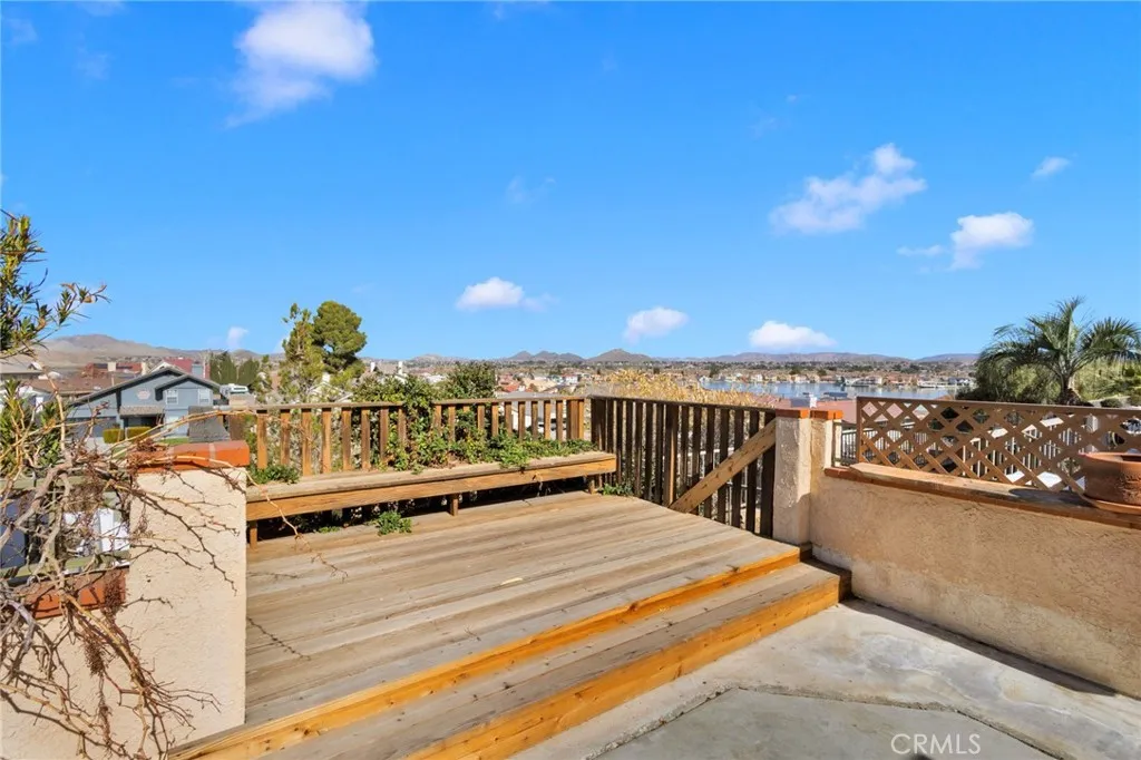 17800 Cresta Blanca Drive, Victorville, California 92395 home-pic-41