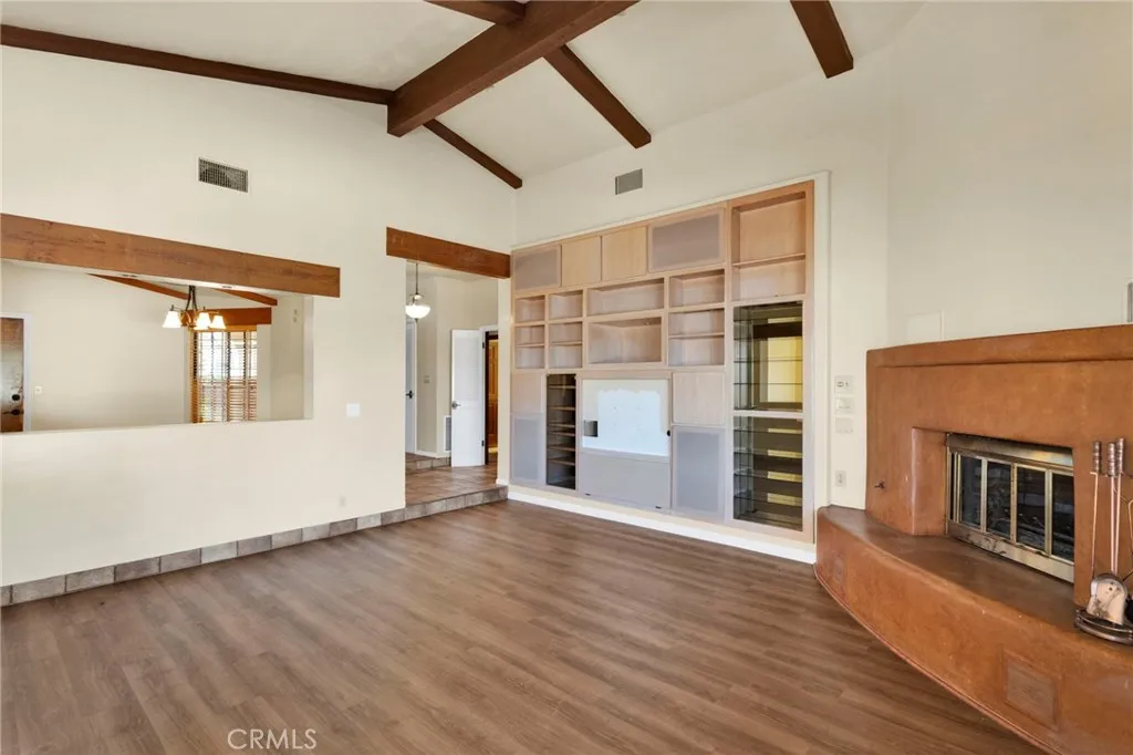 17800 Cresta Blanca Drive, Victorville, California 92395 home-pic-7