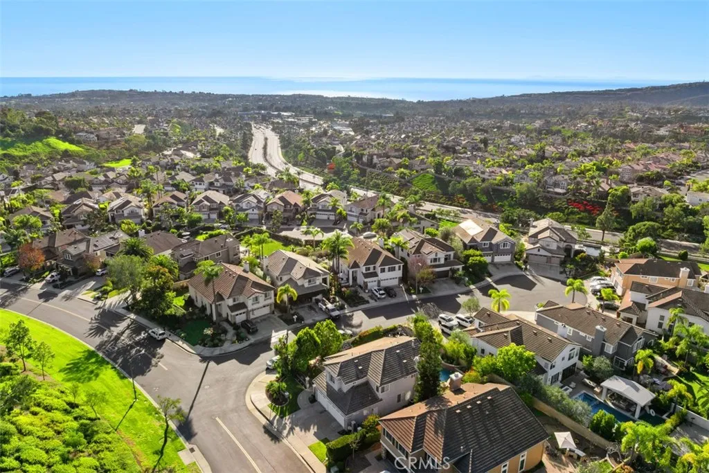 11 Fairlane, Laguna Niguel, California 92677 home-pic-32