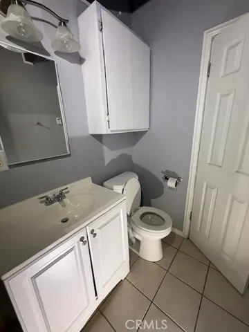 Bathroom toilet