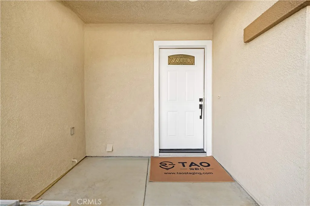 23296 Tulip Court, Corona, California 92883 home-pic-4