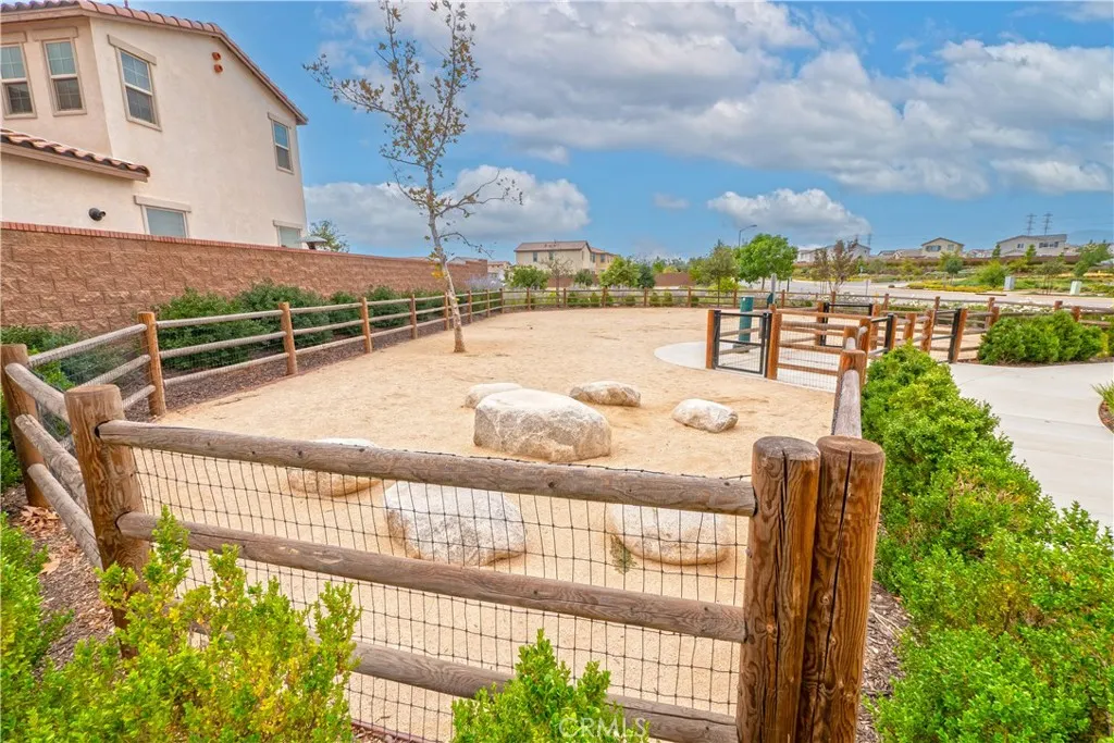 1525 Horizon, Banning, California 92220 home-pic-74