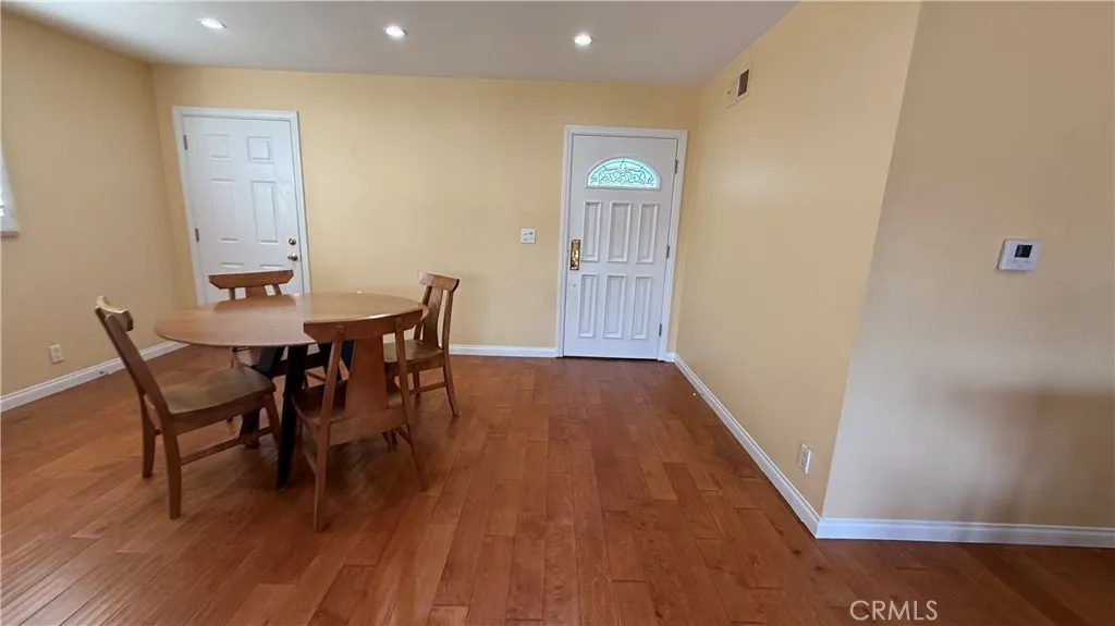 8422 Munster, Huntington Beach, California 92646 home-pic-4