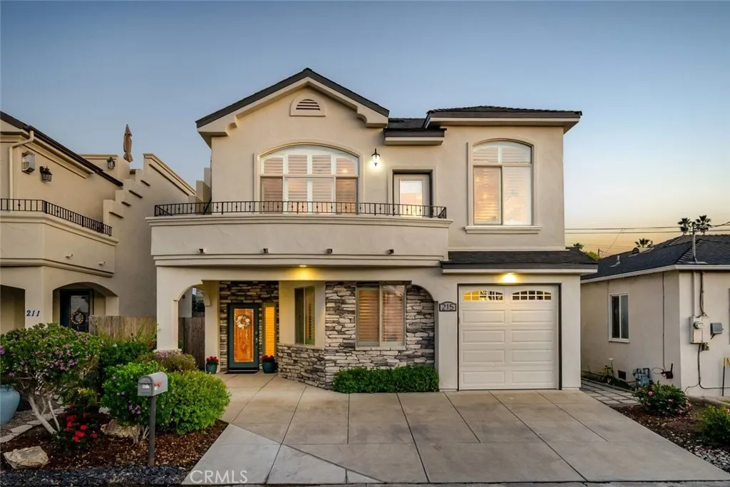 215 Placentia, Pismo Beach, California 93449 home-pic-1