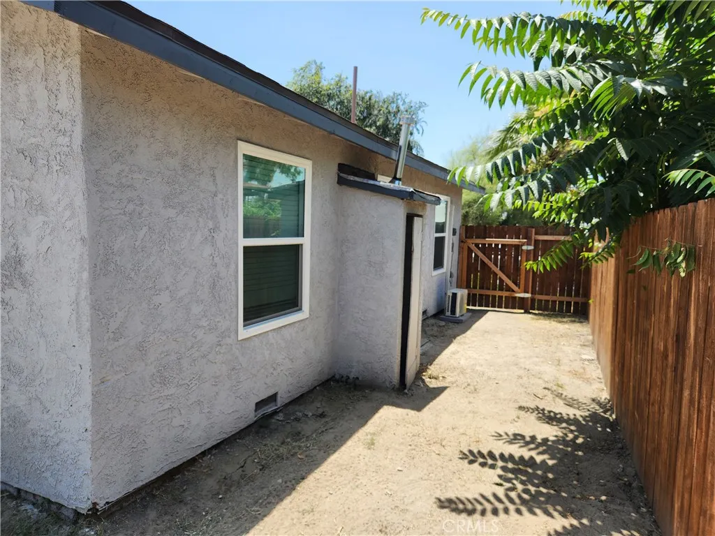 841 E H Street, Colton, California 92324 home-pic-20