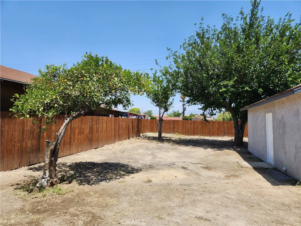 841 E H Street, Colton, California 92324 home-pic-17