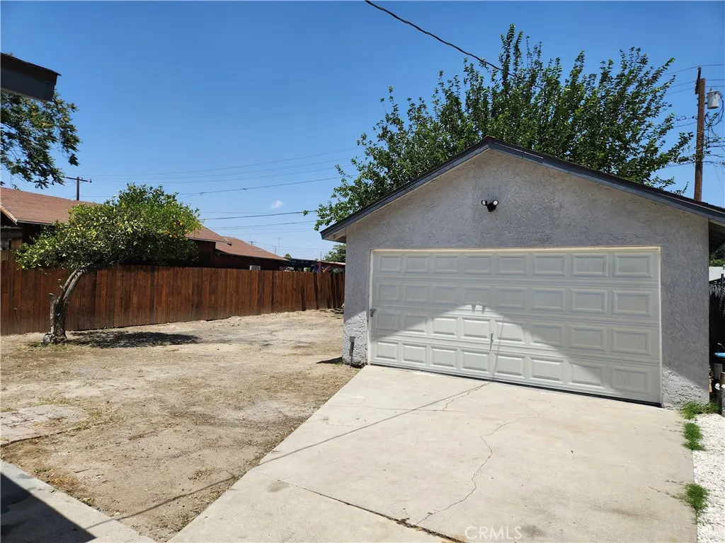 841 E H Street, Colton, California 92324 home-pic-16