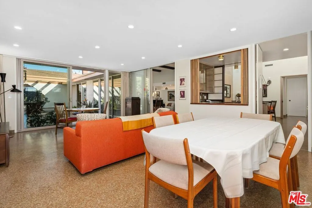 5435 W 64th Street, Los Angeles, California 90056 home-pic-24
