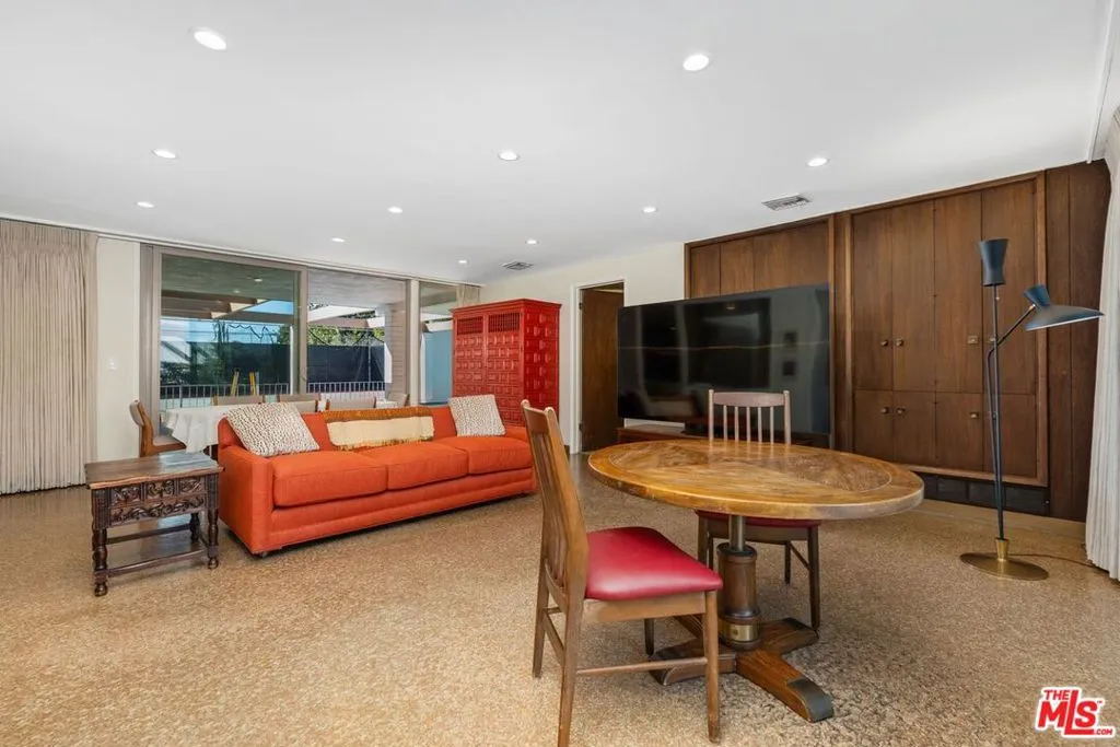 5435 W 64th Street, Los Angeles, California 90056 home-pic-23