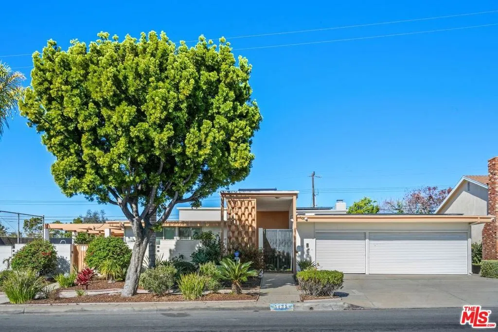 5435 W 64th Street, Los Angeles, California 90056 home-pic-1