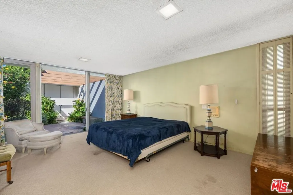 5435 W 64th Street, Los Angeles, California 90056 home-pic-25