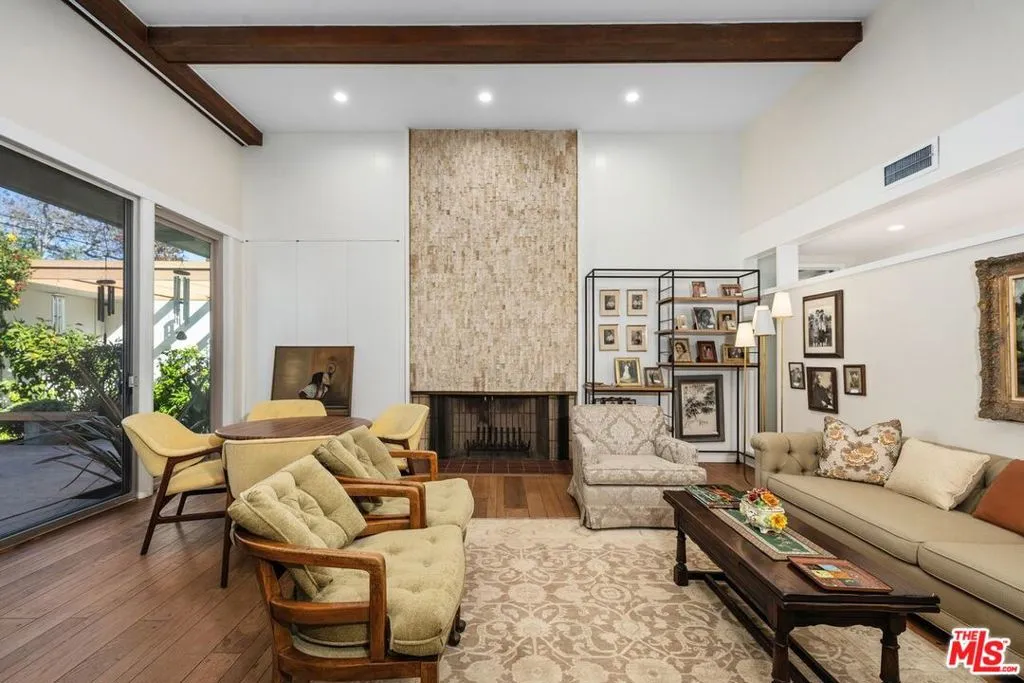 5435 W 64th Street, Los Angeles, California 90056 home-pic-12