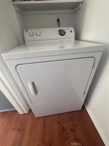 Dryer_Storage Shelves