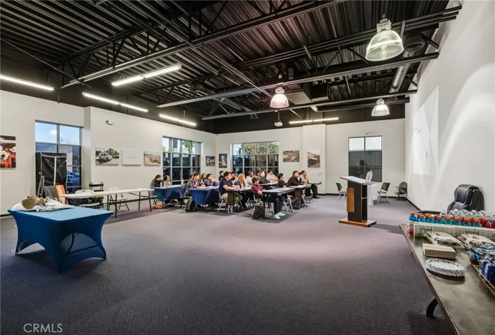 1600 square foot space Downstairs