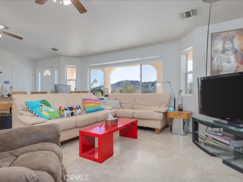60208 Aberdeen, Joshua Tree, California 92252 home-pic-6