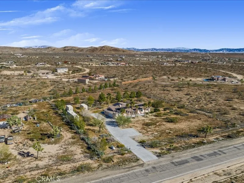 60208 Aberdeen, Joshua Tree, California 92252 home-pic-60