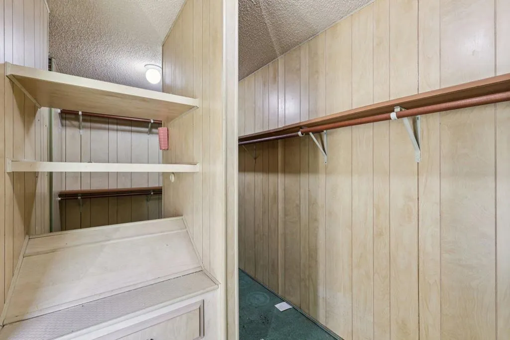 47-web-or-mls-S Worthington St 14-S2701-