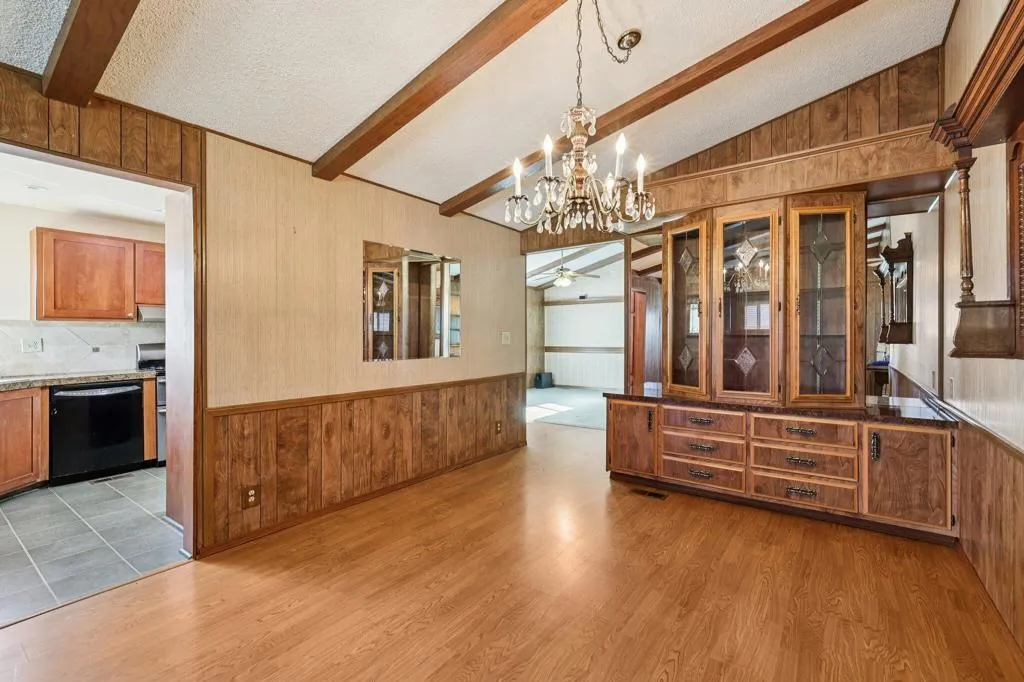 11-web-or-mls-S Worthington St 14-S2701-