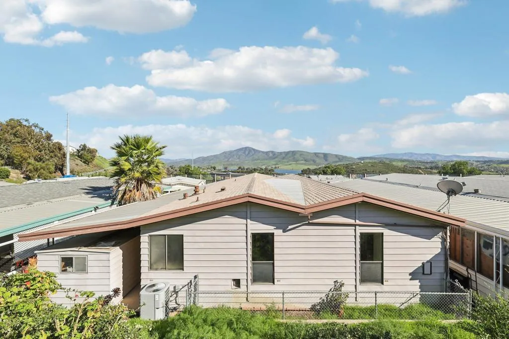 58-web-or-mls-S Worthington St 14-S2701-