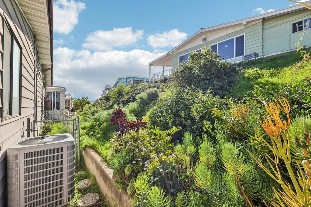 57-web-or-mls-S Worthington St 14-S2701-