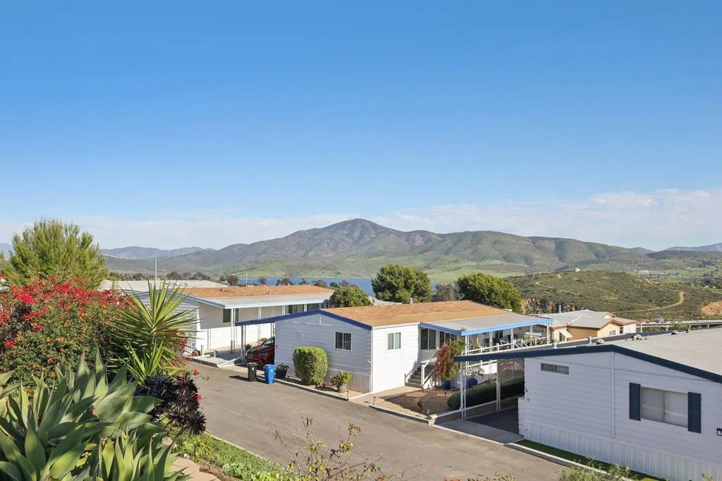 65-web-or-mls-S Worthington St 14-2701-9