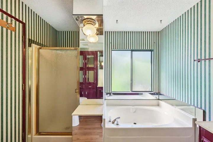 29-web-or-mls-S Worthington St 14-S2701-