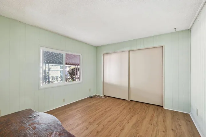 35-web-or-mls-S Worthington St 14-S2701-