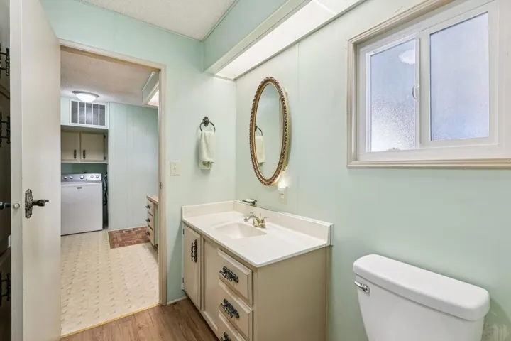 39-web-or-mls-S Worthington St 14-S2701-