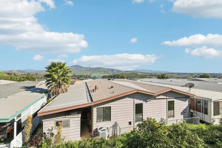 59-web-or-mls-S Worthington St 14-S2701-