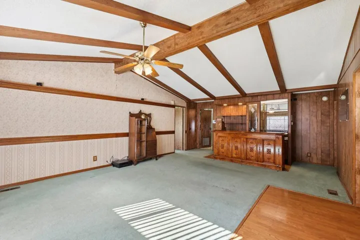 8-web-or-mls-S Worthington St 14-S2701-0