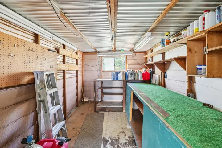 49-web-or-mls-S Worthington St 14-S2701-
