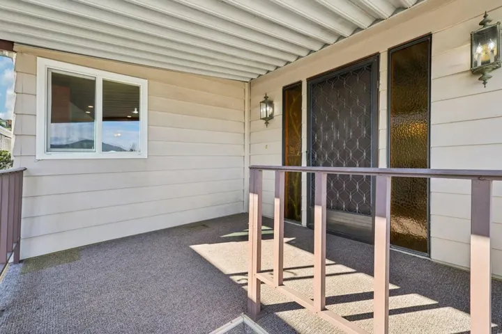 52-web-or-mls-S Worthington St 14-S2701-