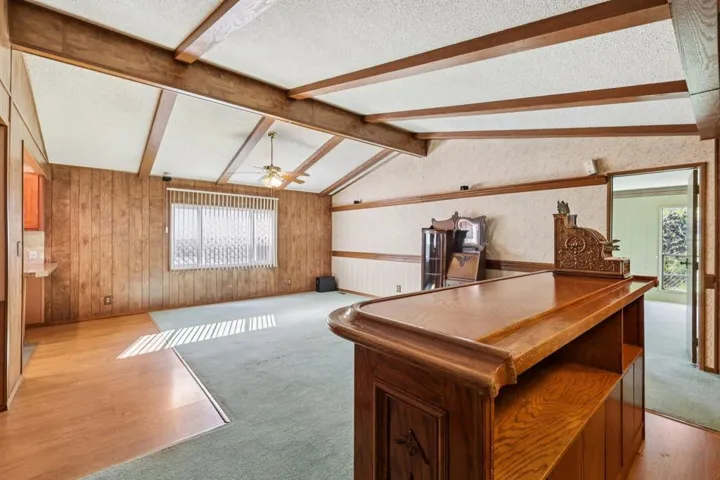 6-web-or-mls-S Worthington St 14-S2701-0