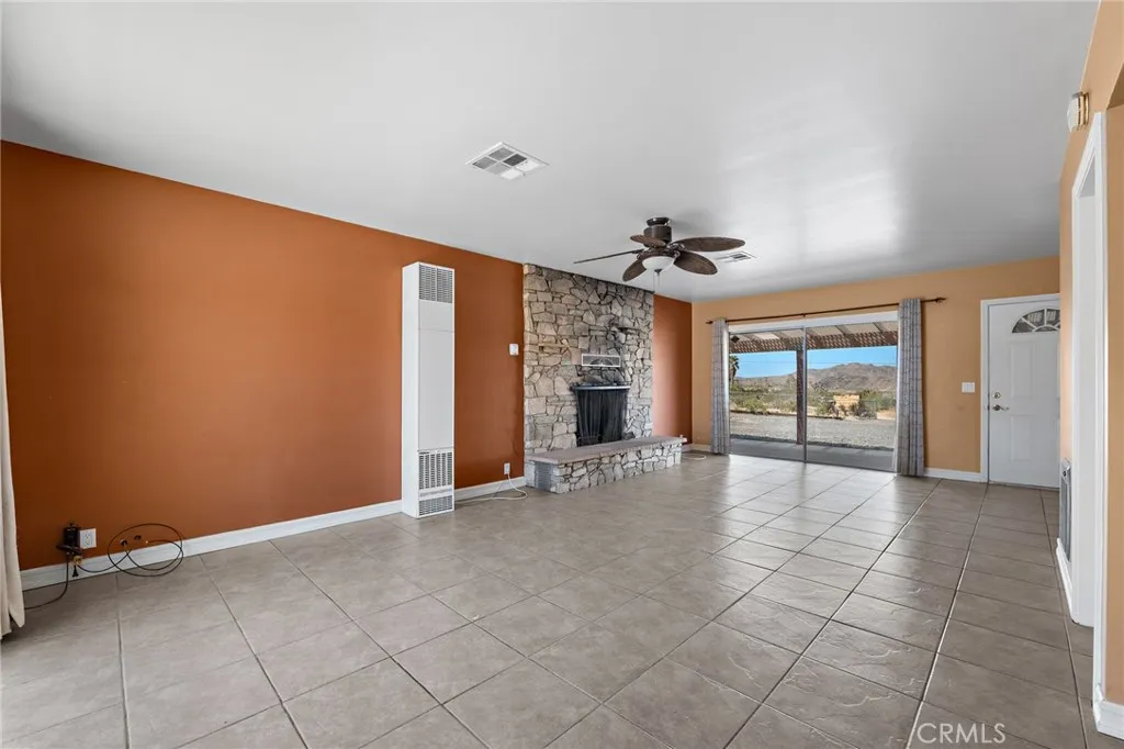 61375 Latham Trail, Joshua Tree, California 92252 home-pic-8