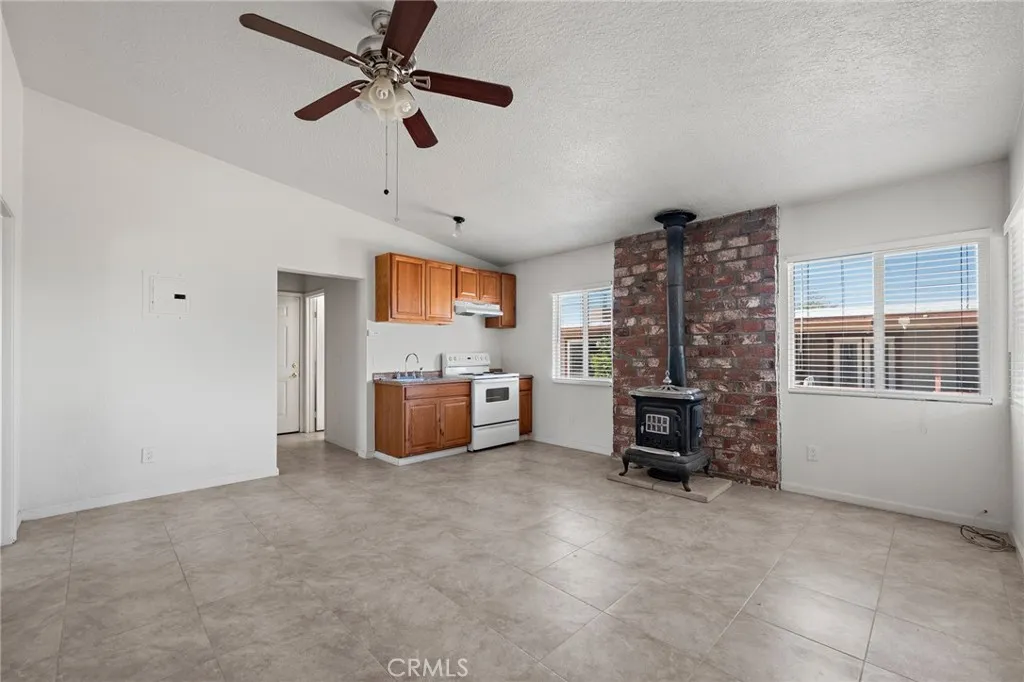 61375 Latham Trail, Joshua Tree, California 92252 home-pic-23