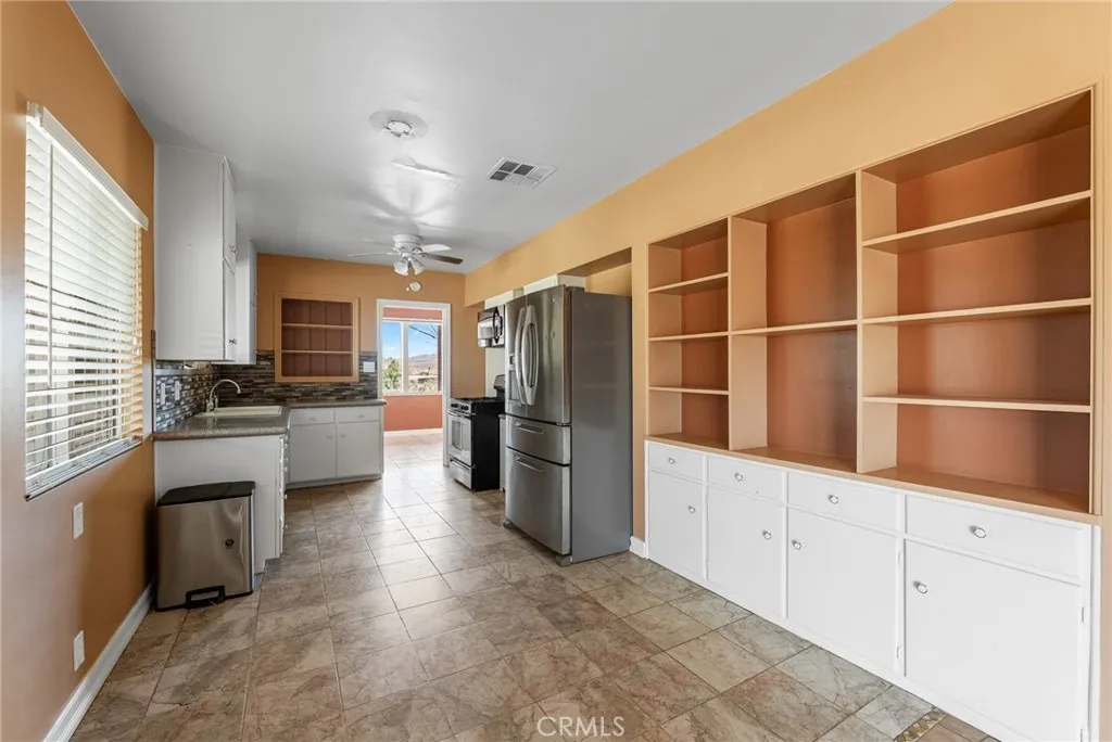 61375 Latham Trail, Joshua Tree, California 92252 home-pic-10