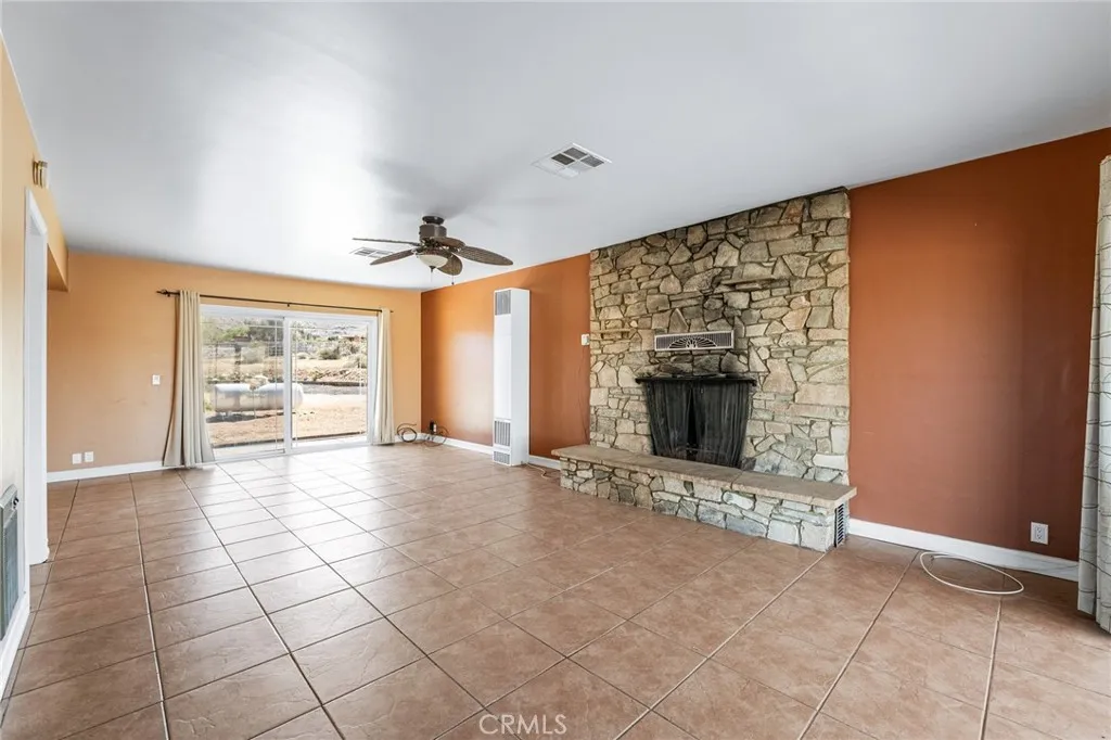 61375 Latham Trail, Joshua Tree, California 92252 home-pic-7