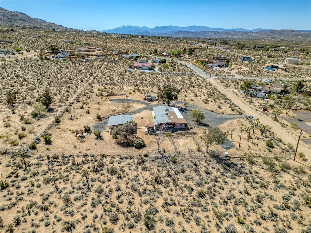 61375 Latham Trail, Joshua Tree, California 92252 home-pic-27