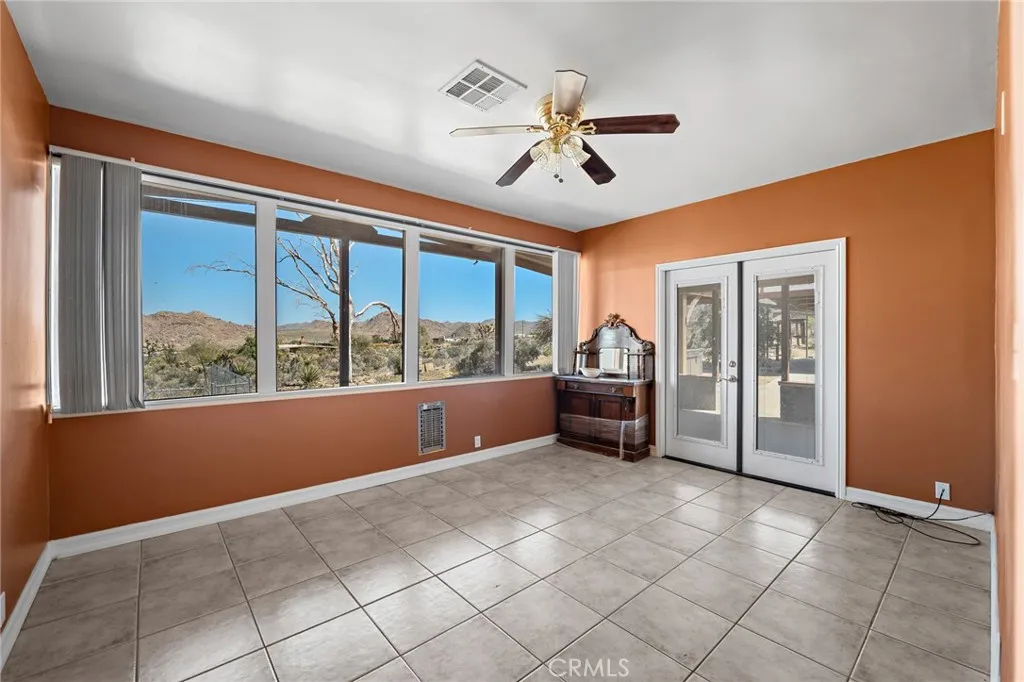 61375 Latham Trail, Joshua Tree, California 92252 home-pic-12