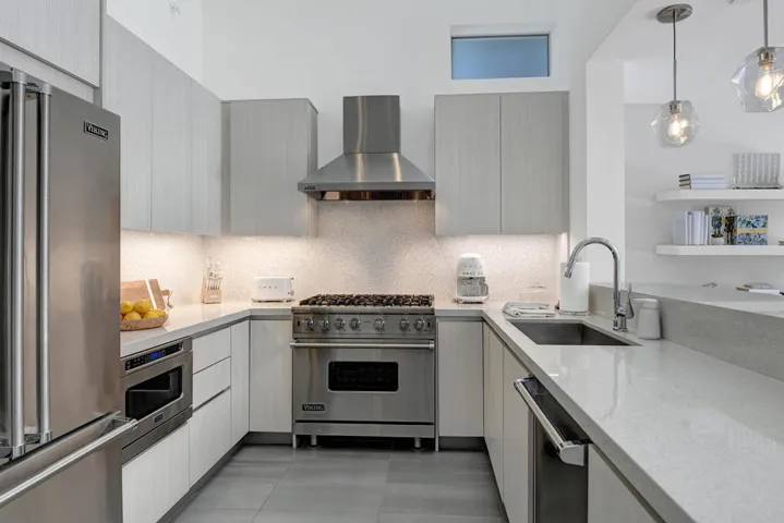 KITCHEN STRAIGHT IN MLS (1)