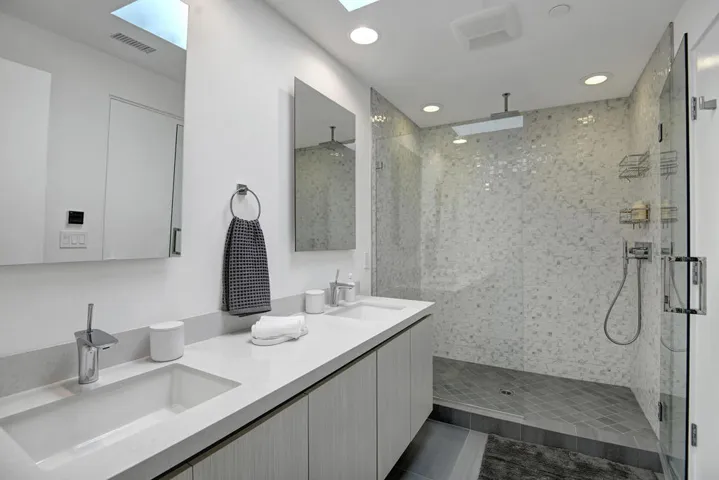 PRIMARY BATH THROUGH TO SHOWER MLS