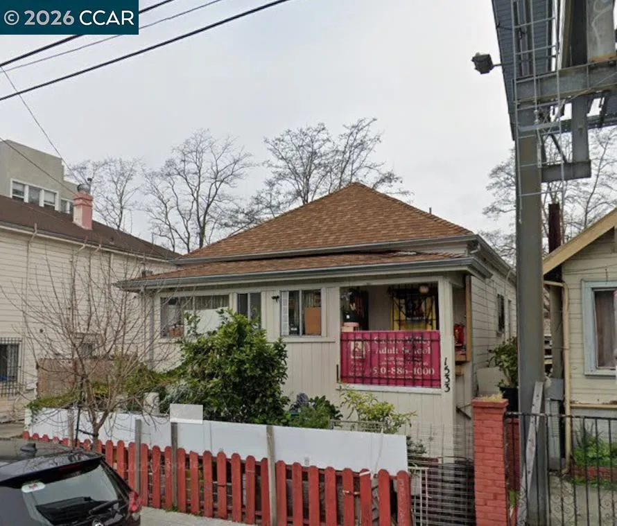 1533 1533 14th Ave, Oakland, California 94606 home-pic-1
